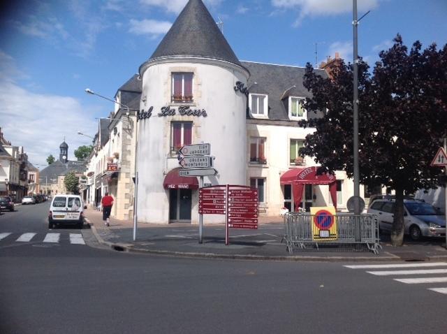 Hotel La Tour Sully-sur-Loire Exteriör bild