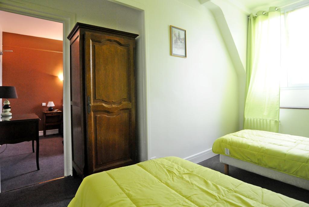 Hotel La Tour Sully-sur-Loire Rum bild