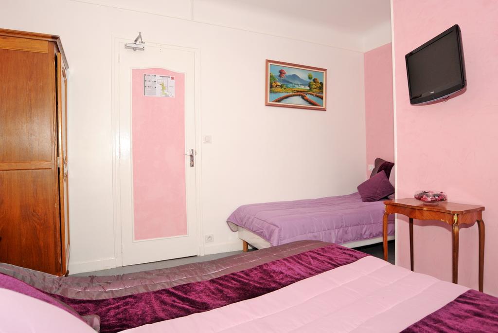 Hotel La Tour Sully-sur-Loire Rum bild